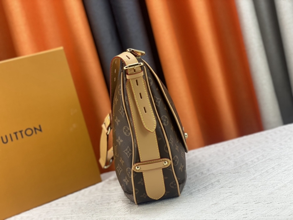 ルイヴィトンバッグ側面デザイン